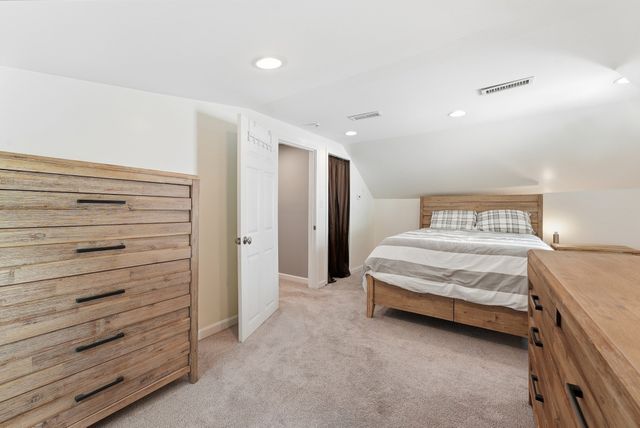 401 Kings Hwy, West Springfield, MA 01089