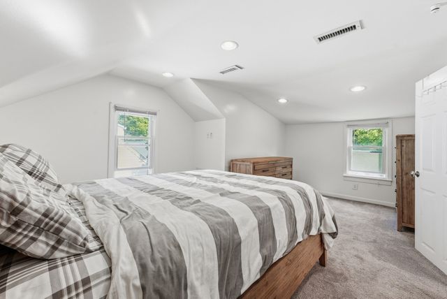 401 Kings Hwy, West Springfield, MA 01089