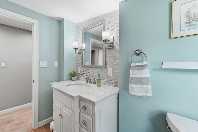 401 Kings Hwy, West Springfield, MA 01089