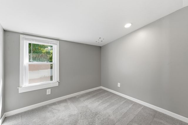 401 Kings Hwy, West Springfield, MA 01089