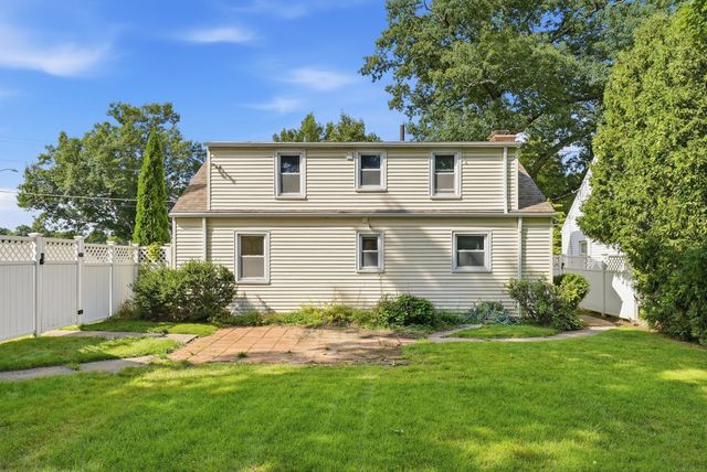 401 Kings Hwy, West Springfield, MA 01089