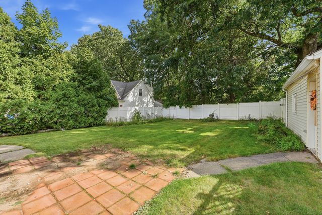 401 Kings Hwy, West Springfield, MA 01089