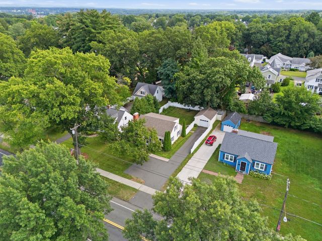 401 Kings Hwy, West Springfield, MA 01089