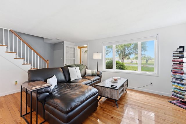 401 Kings Hwy, West Springfield, MA 01089