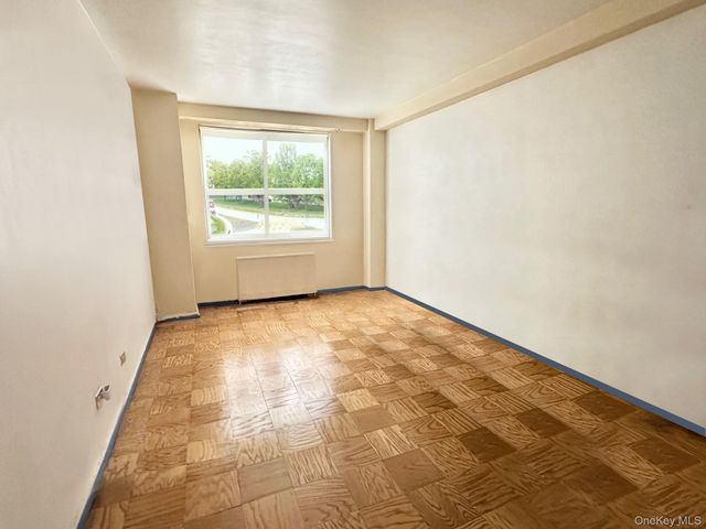 61-20 Grand Central Parkway C102, Forest Hills, NY 11375