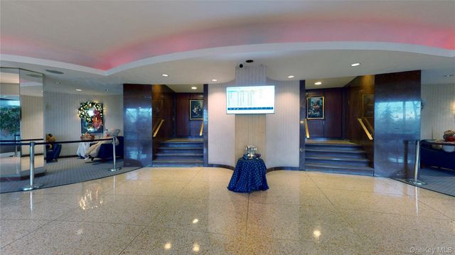61-20 Grand Central Parkway C102, Forest Hills, NY 11375
