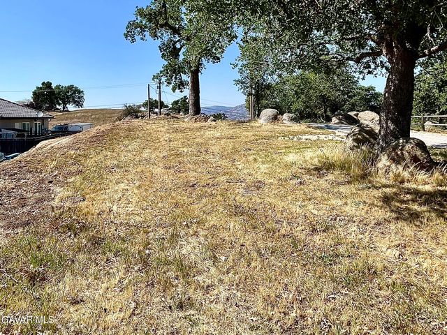 Horsethief Drive, Tehachapi, CA 93561