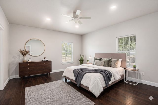 290 E Aurora Street, Rhome, TX 76078