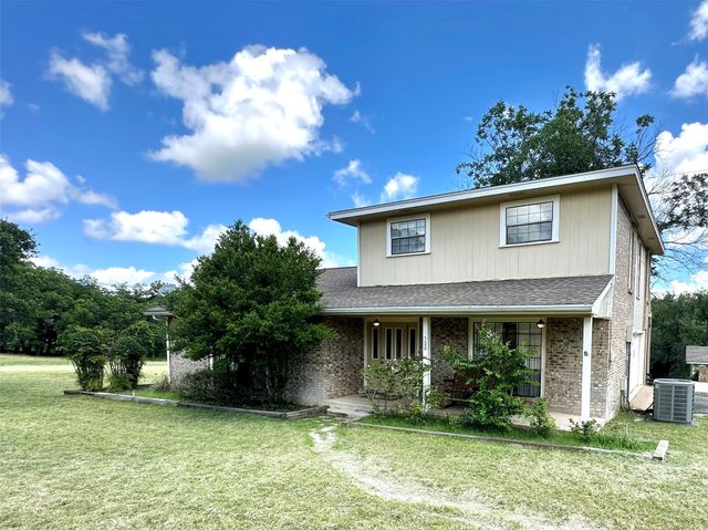 500 Apache Trail, Comanche, TX 76442