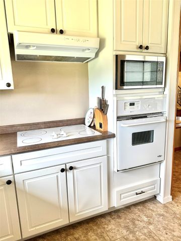 500 Apache Trail, Comanche, TX 76442