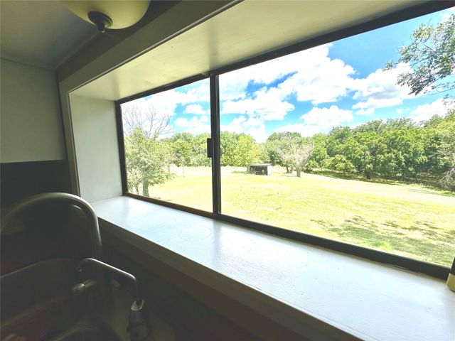 500 Apache Trail, Comanche, TX 76442