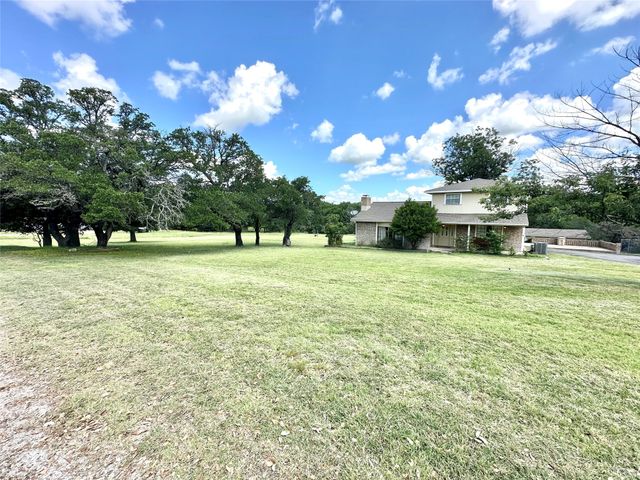 500 Apache Trail, Comanche, TX 76442
