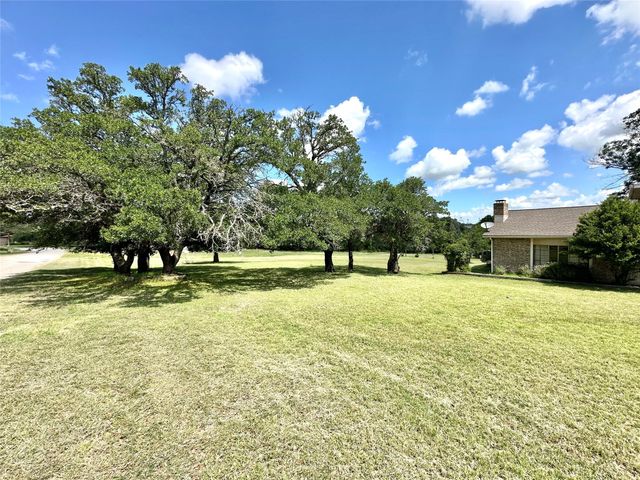 500 Apache Trail, Comanche, TX 76442