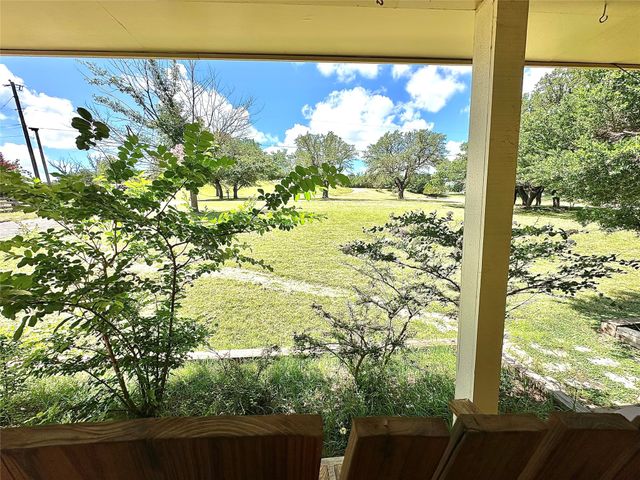 500 Apache Trail, Comanche, TX 76442