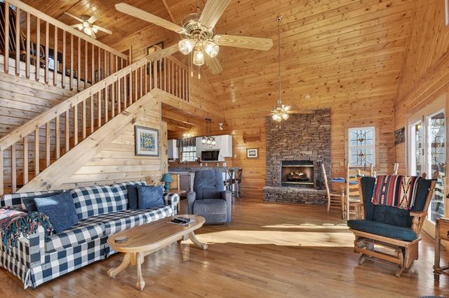 1183 Bear Paw Trail, Blue Ridge, GA 30513