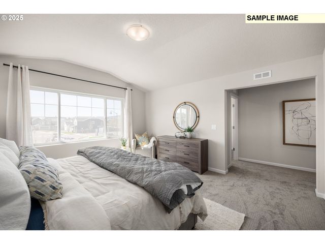 8924 Sw SALINAN St, Tualatin, OR 97062