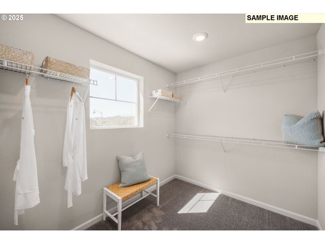 8924 Sw SALINAN St, Tualatin, OR 97062