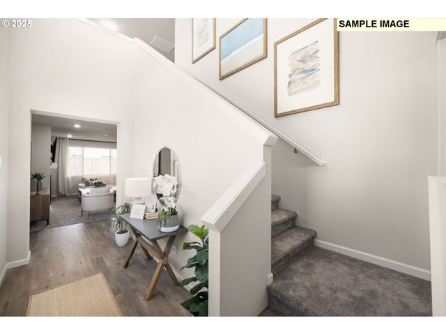 8924 Sw SALINAN St, Tualatin, OR 97062