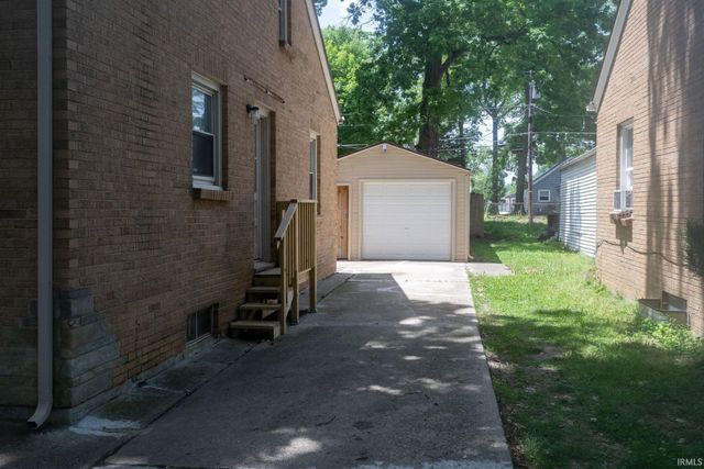 4650 Monroe Street, Fort Wayne, IN 46806