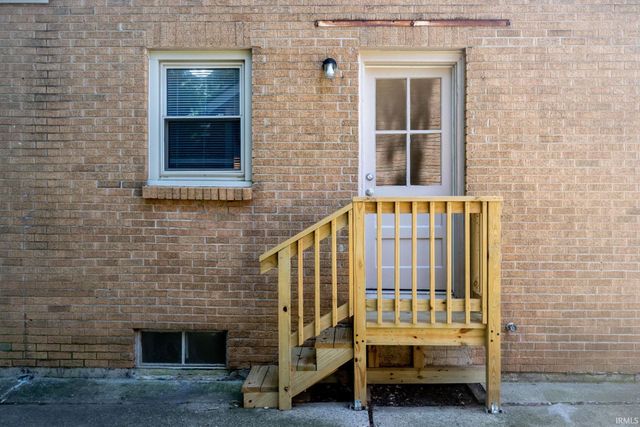 4650 Monroe Street, Fort Wayne, IN 46806