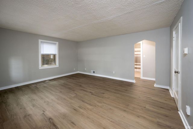 4650 Monroe Street, Fort Wayne, IN 46806