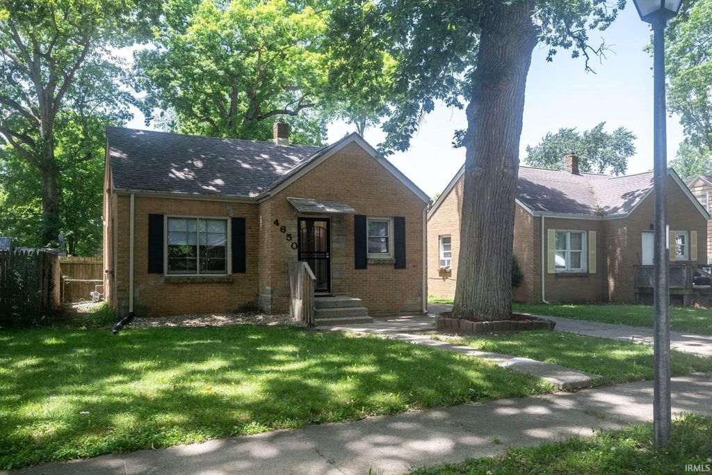 4650 Monroe Street, Fort Wayne, IN 46806