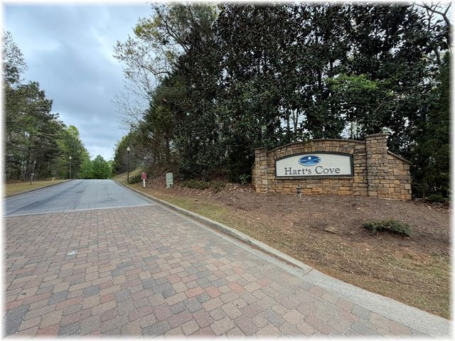 1133 Harts Ridge Drive, Seneca, SC 29678