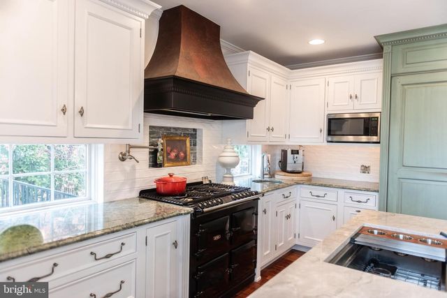 147 ELM AVE, Hershey, PA 17033