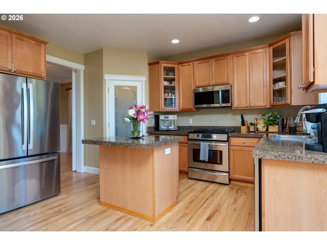 7860 Sw 135TH Ave, Beaverton, OR 97008