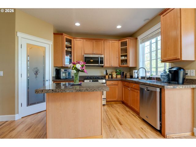 7860 Sw 135TH Ave, Beaverton, OR 97008