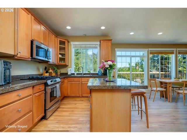 7860 Sw 135TH Ave, Beaverton, OR 97008