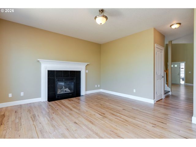 7860 Sw 135TH Ave, Beaverton, OR 97008