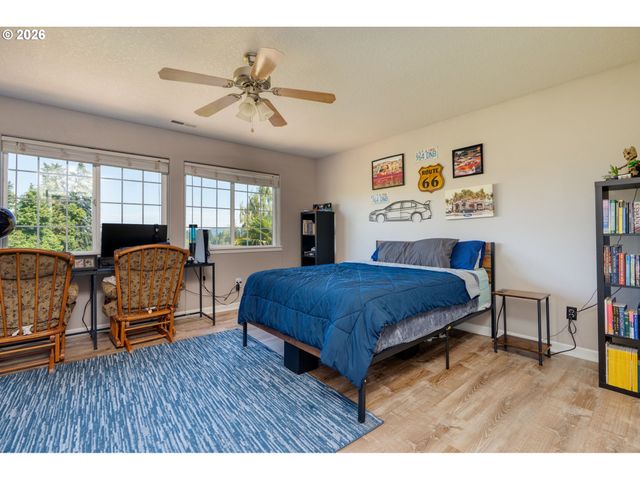 7860 Sw 135TH Ave, Beaverton, OR 97008