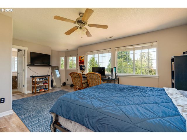 7860 Sw 135TH Ave, Beaverton, OR 97008