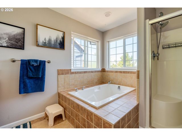 7860 Sw 135TH Ave, Beaverton, OR 97008