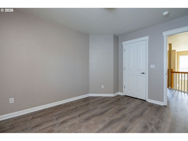 7860 Sw 135TH Ave, Beaverton, OR 97008