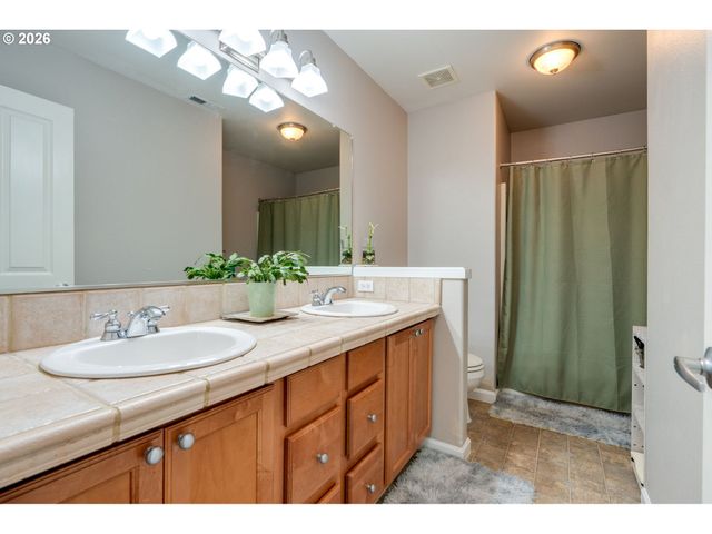 7860 Sw 135TH Ave, Beaverton, OR 97008
