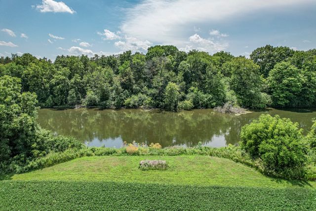 16420 S River Road, Plainfield, IL 60586