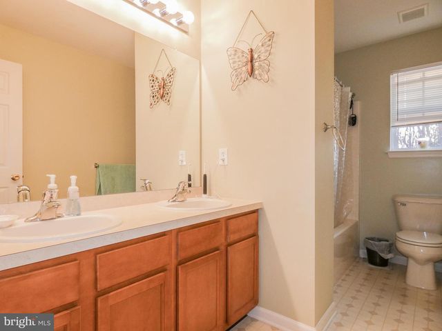 1665 CARRIAGE DR, Williamstown, NJ 08094