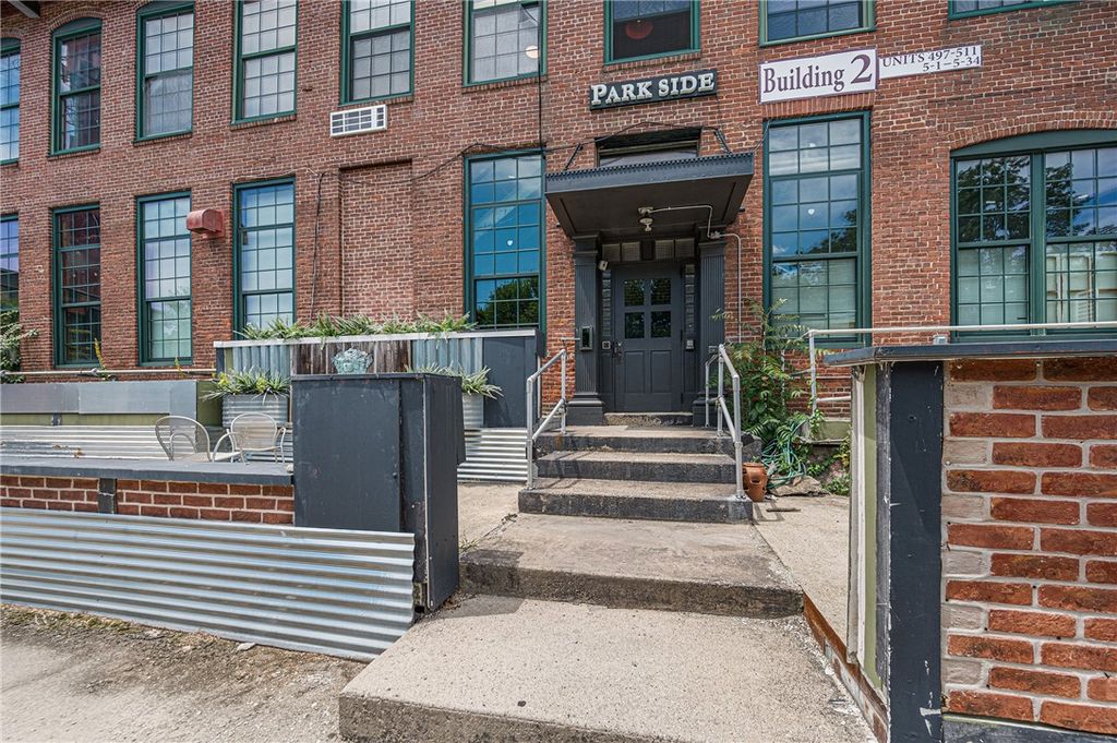 1117 Douglas Avenue 505, North Providence, RI 02904
