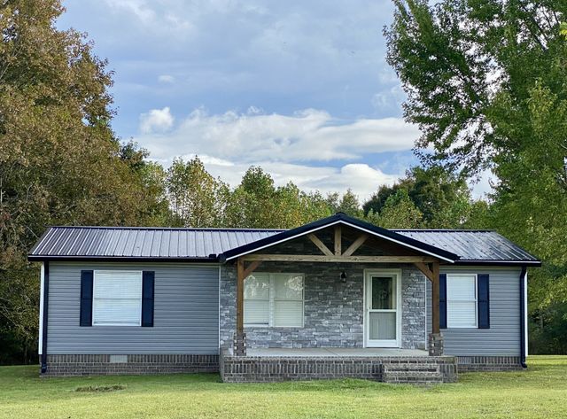 151 Hawkins Rd, Westmoreland, TN 37186