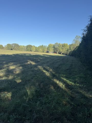 151 Hawkins Rd, Westmoreland, TN 37186