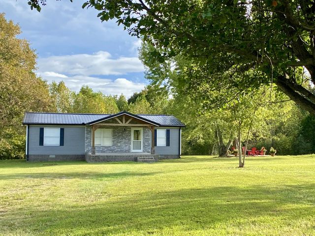 151 Hawkins Rd, Westmoreland, TN 37186