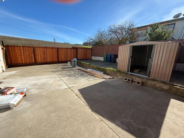 60 Westmoor Avenue, Daly City, CA 94015