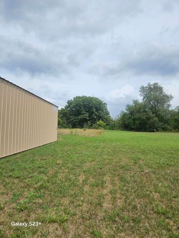 8461 N 600 W, Lake Village, IN 46349