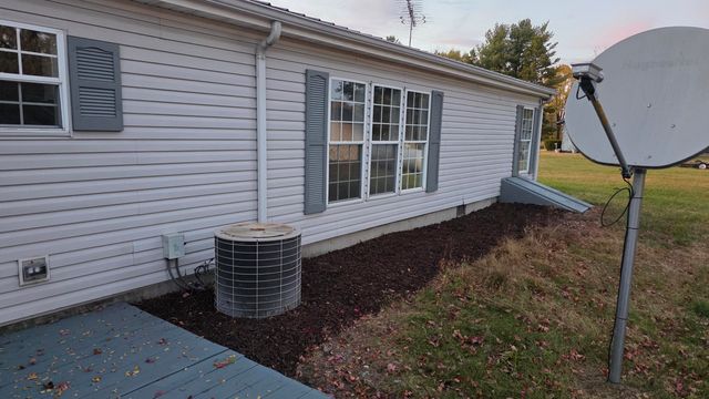 8461 N 600 W, Lake Village, IN 46349