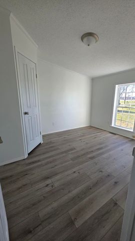 8461 N 600 W, Lake Village, IN 46349