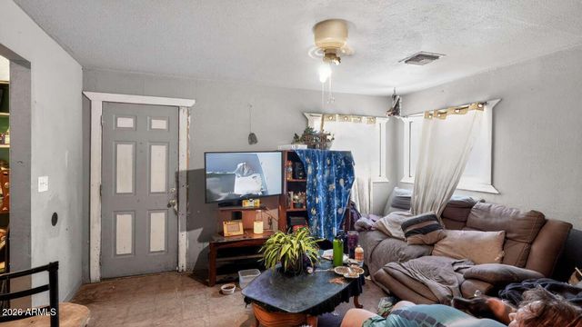 21742 W HARDING Avenue, Wittmann, AZ 85361