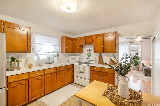 45-580 Kaaluna Place, Kaneohe, HI 96744