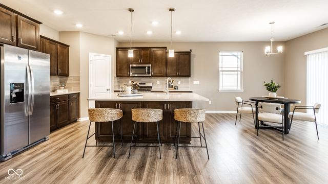 4848 W Jamestown Trace, New Palestine, IN 46163